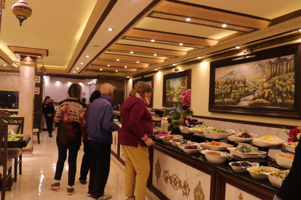 Amra Palace International Hotel Wadi Musa Exterior foto