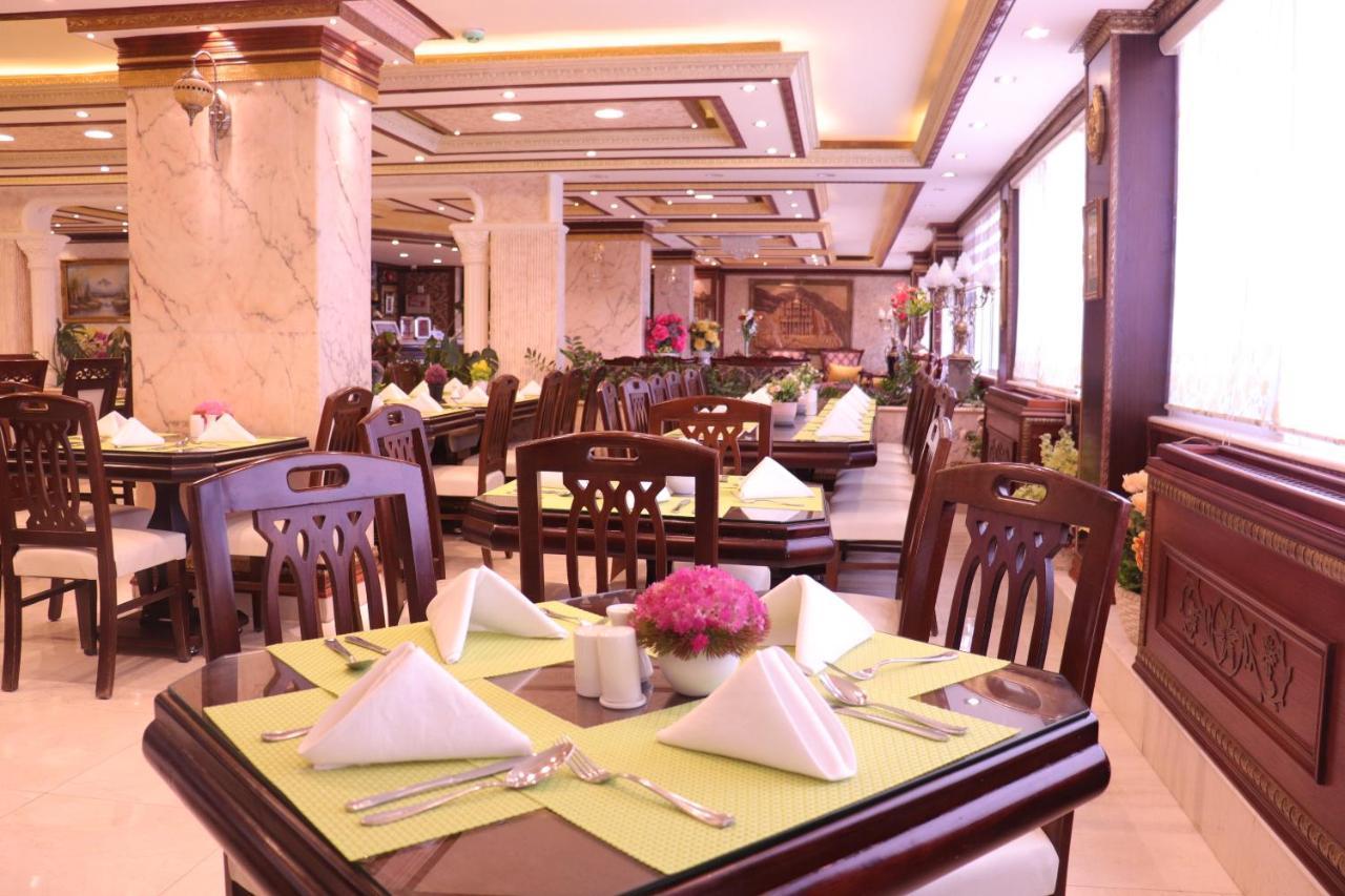Amra Palace International Hotel Wadi Musa Exterior foto