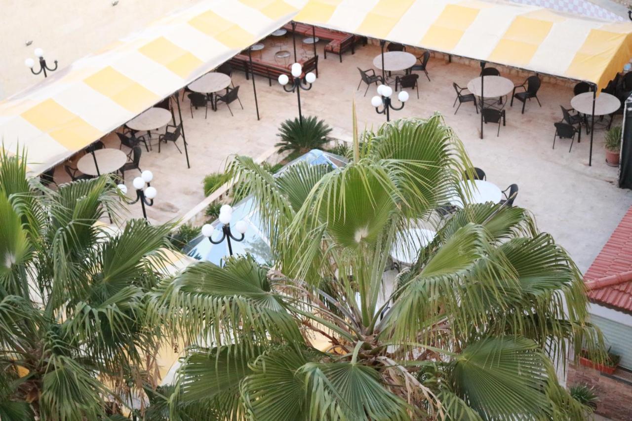 Amra Palace International Hotel Wadi Musa Exterior foto